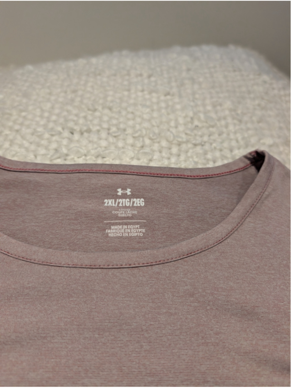 704 - Under Armour 2XL Mauve Long Sleeve Athletic Top - Picture 3 of 8